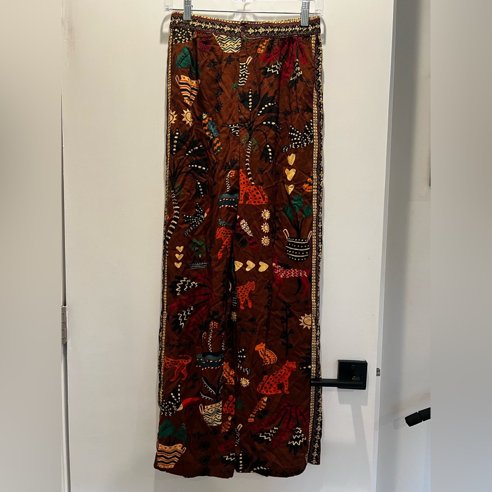FARM Rio Brown Wide Leg Trouser Pants with Tribal Print NWOT small - Picture 3 of 9